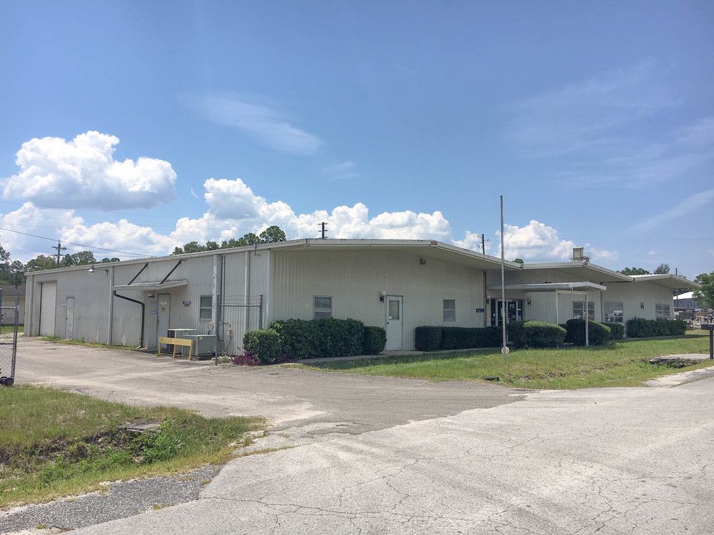 Free-Standing Office/Warehouse: 2709 NE 20th Way, Gainesville, FL 32609